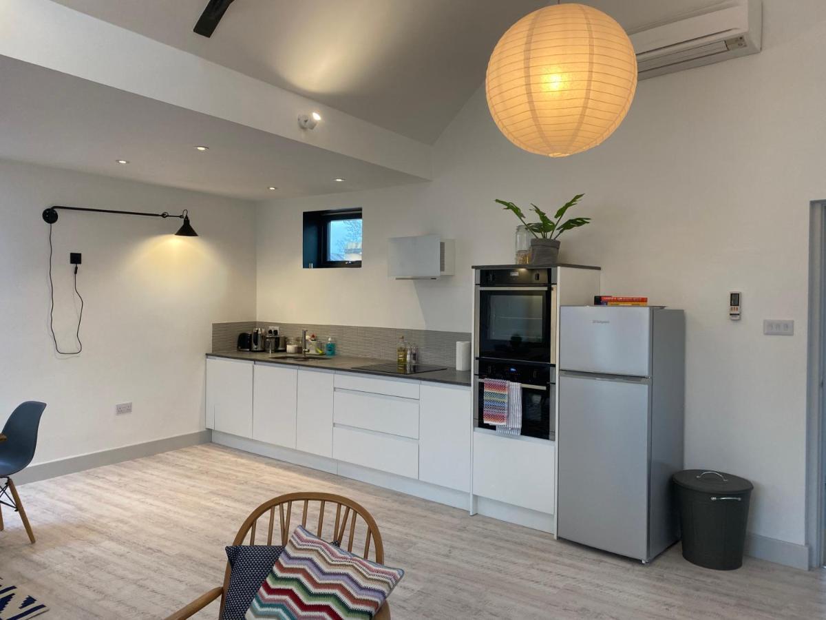 May Road, Stylish Townhouse Twickenham Eksteriør billede